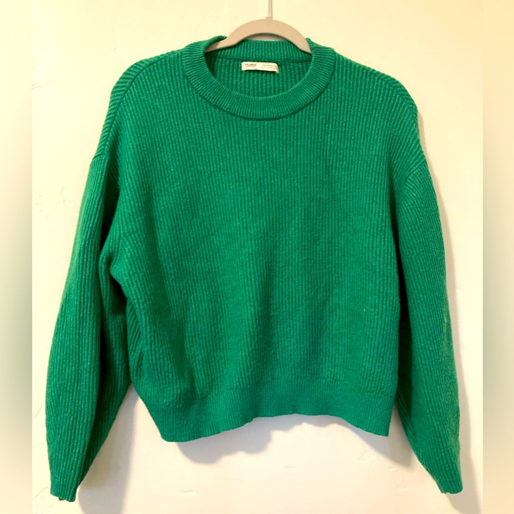 Kelly Green Sweater Slightly Cropped
